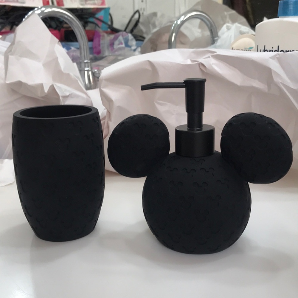 Mickey Mouse Handsoap Dispenser Set